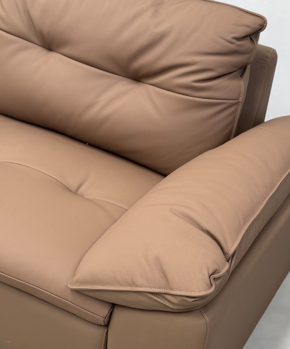 Sofá Corio | Diseño Contemporáneo y Comodidad
