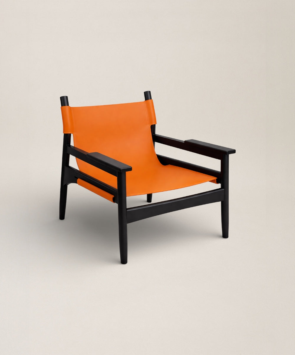 Silla de Sala Arlo | Sillón Mid-Century de Madera y Cuero 100% Natural